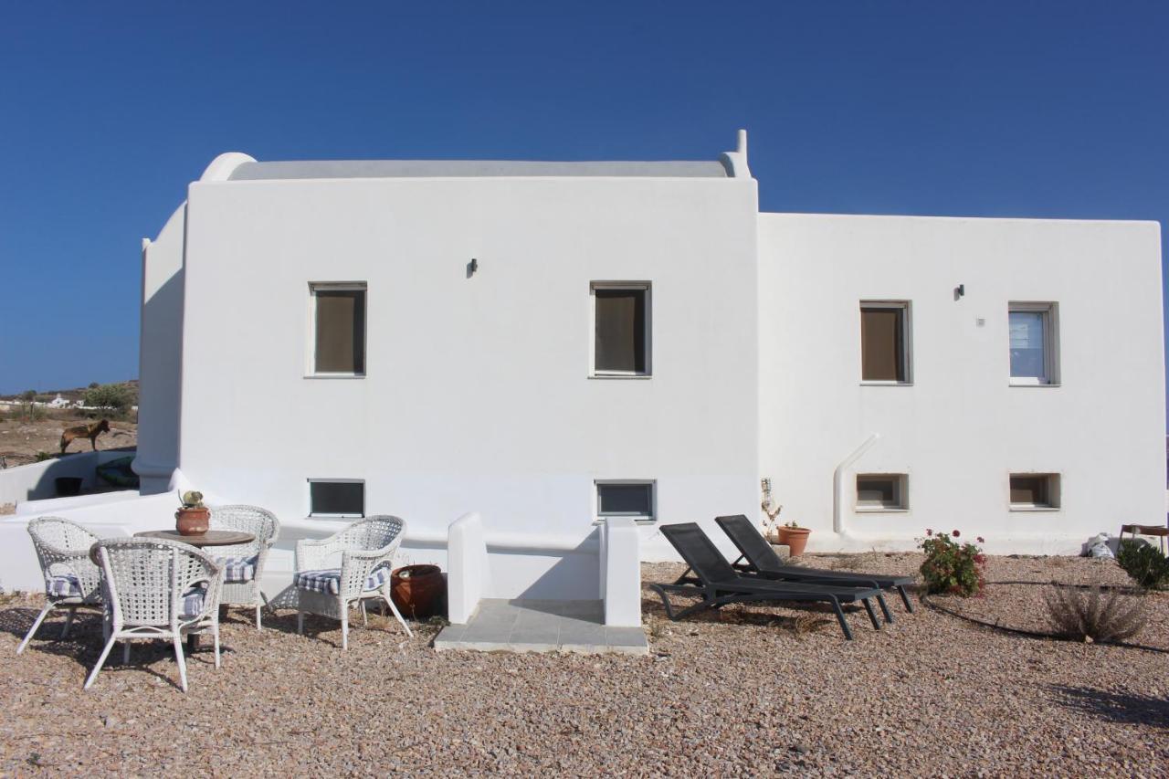 Ab Green Living Santorini Emporio  Екстериор снимка