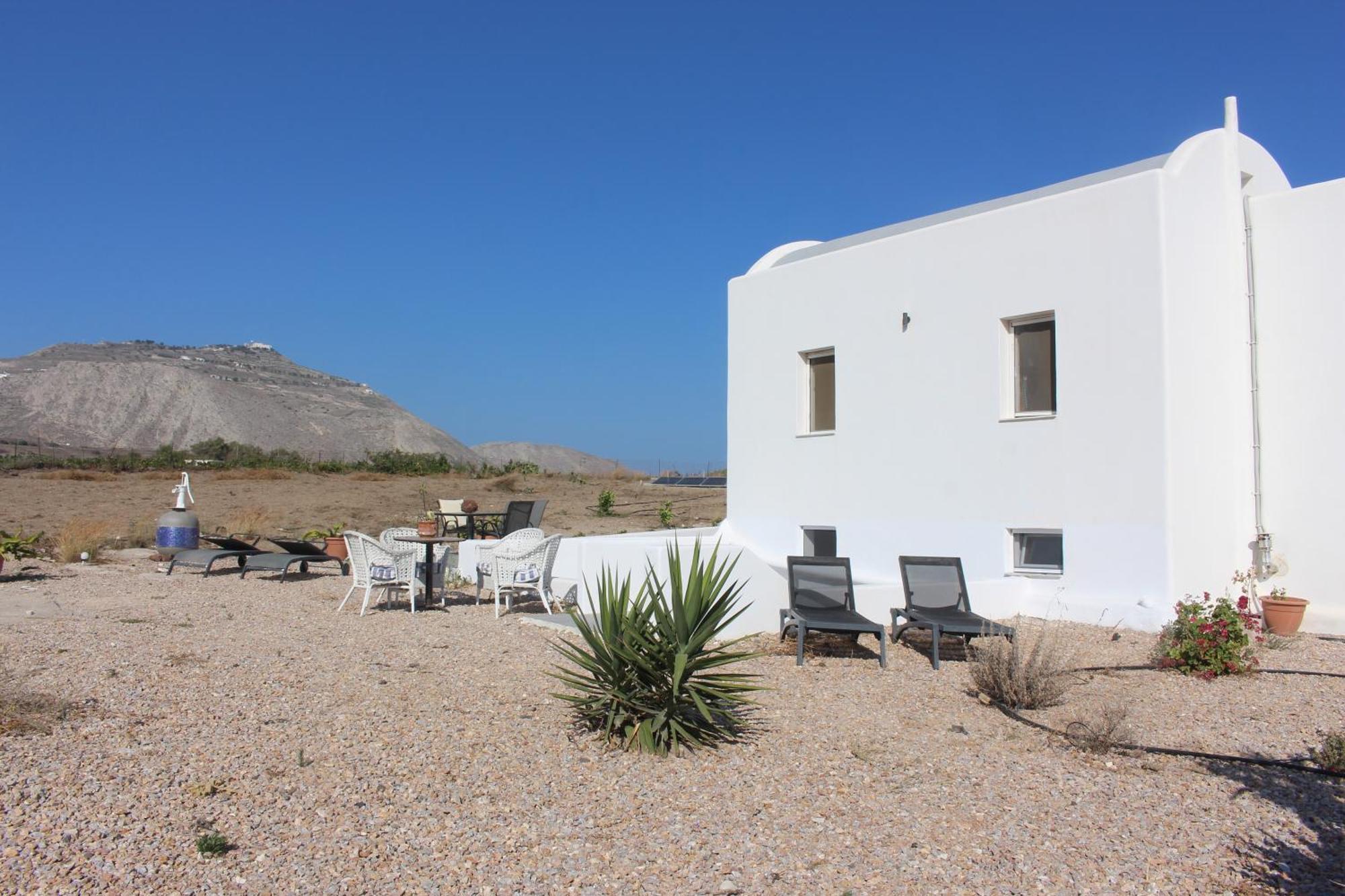Ab Green Living Santorini Emporio  Екстериор снимка
