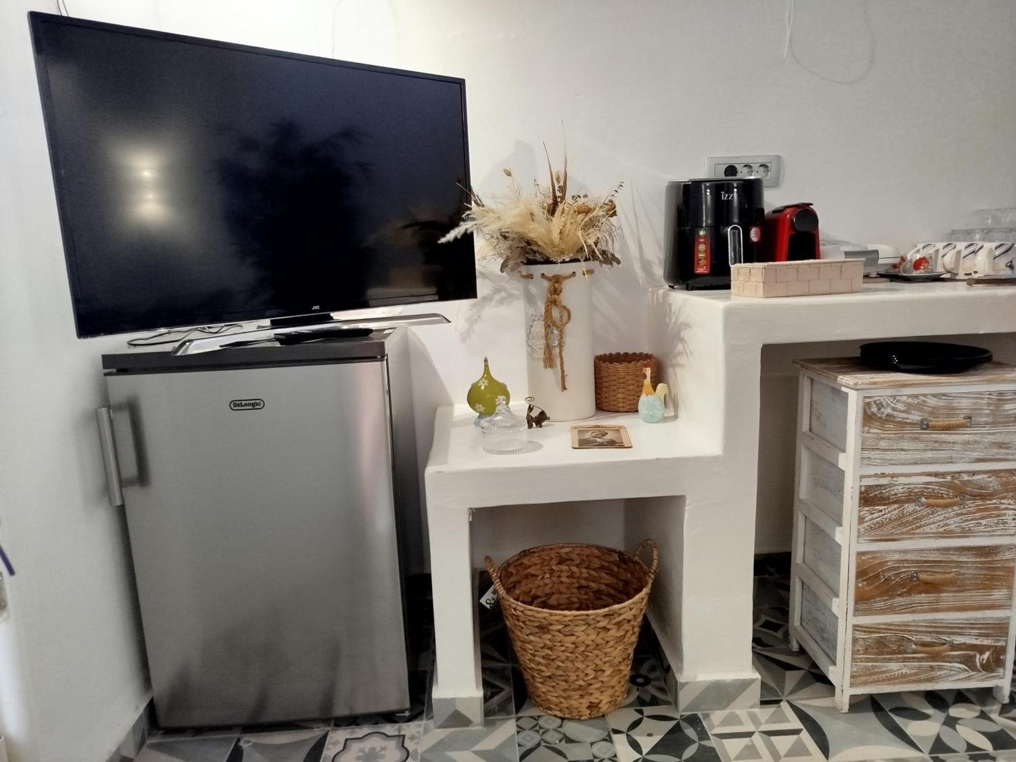 Ab Green Living Santorini Emporio  Екстериор снимка