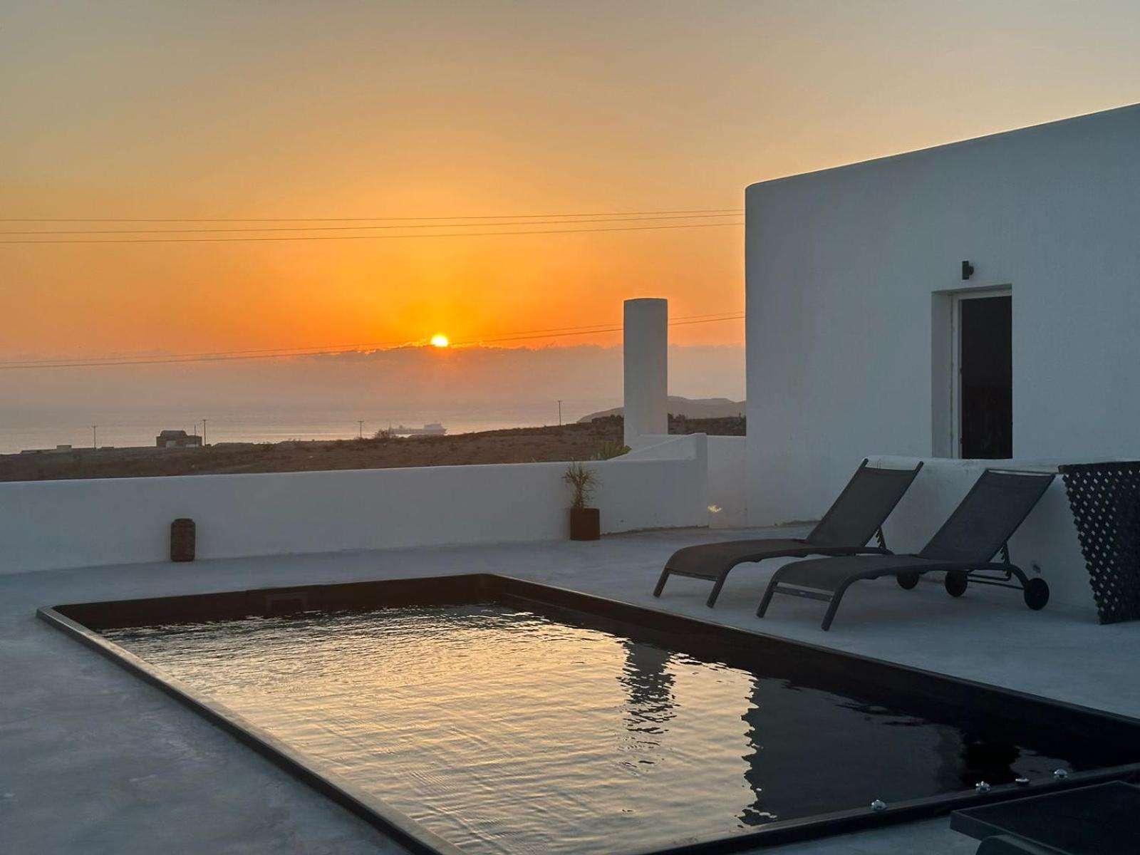 Ab Green Living Santorini Emporio  Екстериор снимка